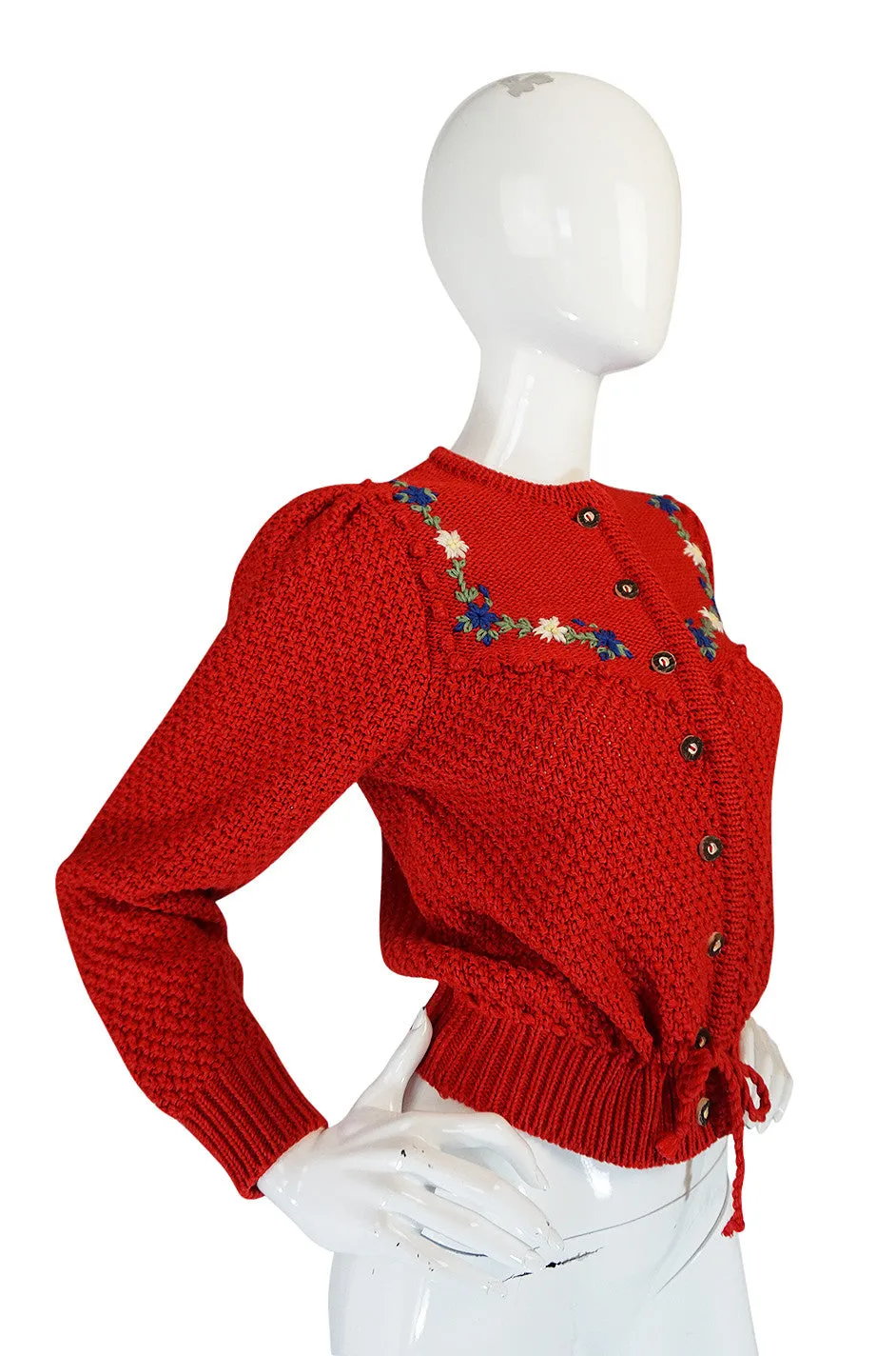 Adorable 1950s Hand Knit Red Floral Detail Sweater