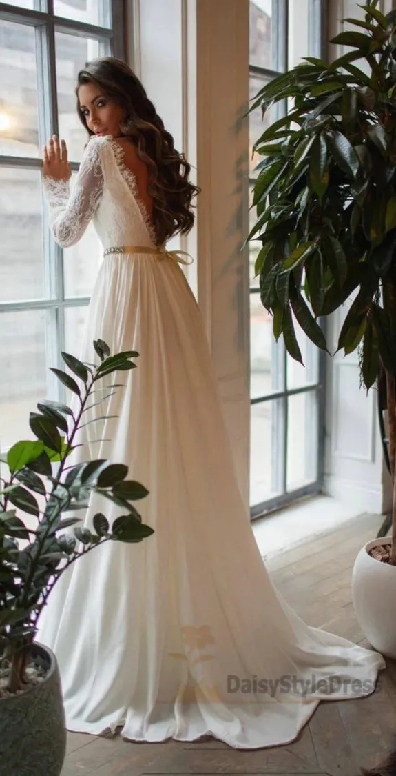 Fashion Long Sleeve Lace V-back Wedding Dress