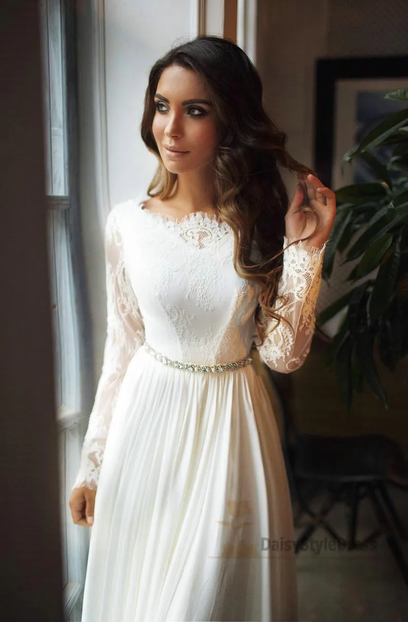 Fashion Long Sleeve Lace V-back Wedding Dress